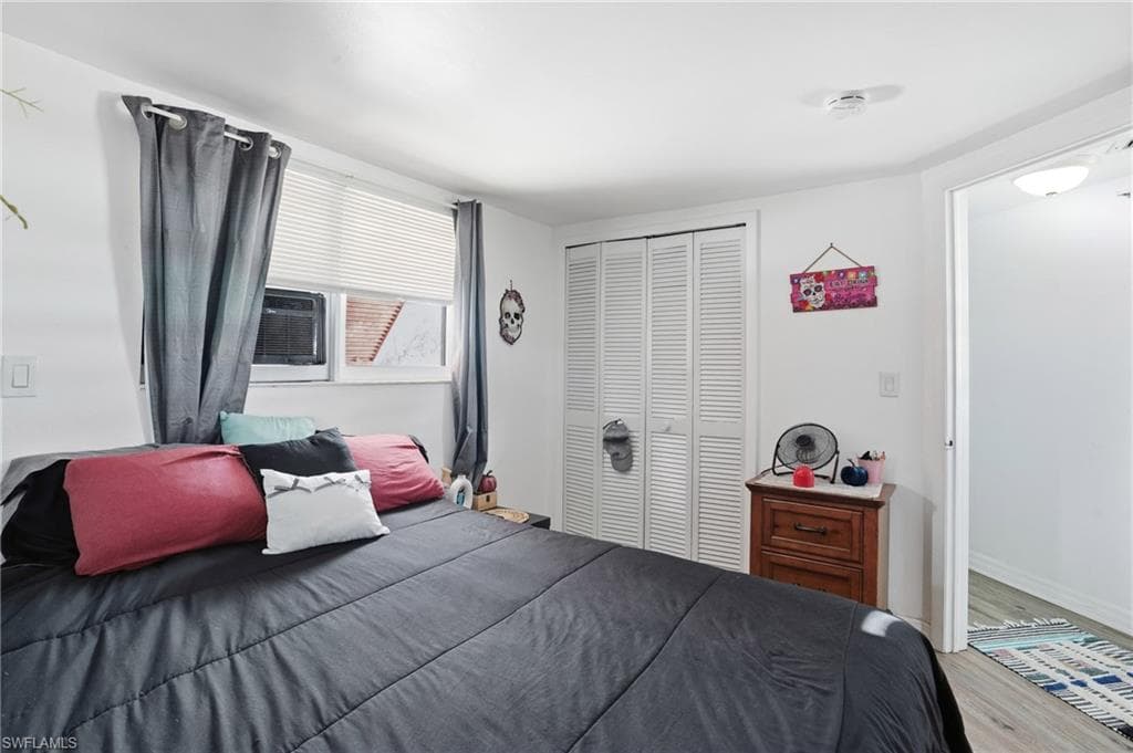 5431 Oak Ridge AVE, FORT MYERS BEACH FL 33931-24