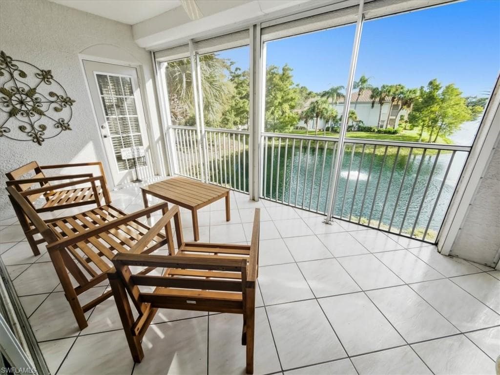 6876 Redbay Park RD # 202, NAPLES FL 34109-25