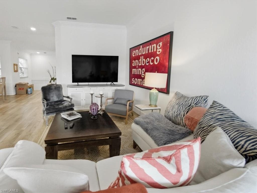 6876 Redbay Park RD # 202, NAPLES FL 34109-10