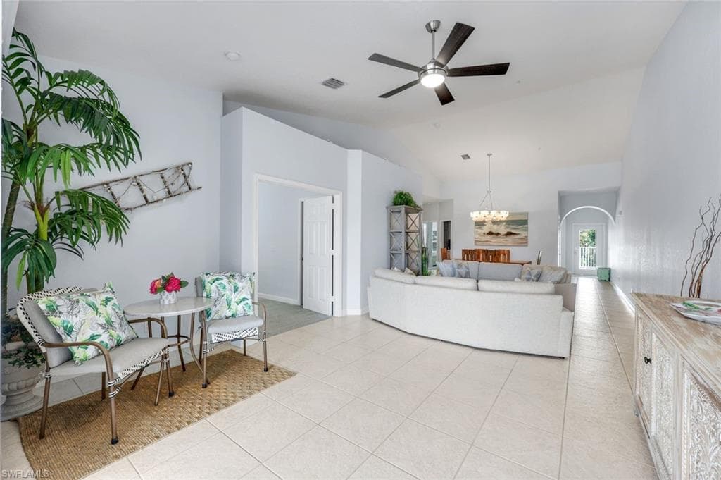 2110 Cay Lagoon DR # 122, NAPLES FL 34109-2