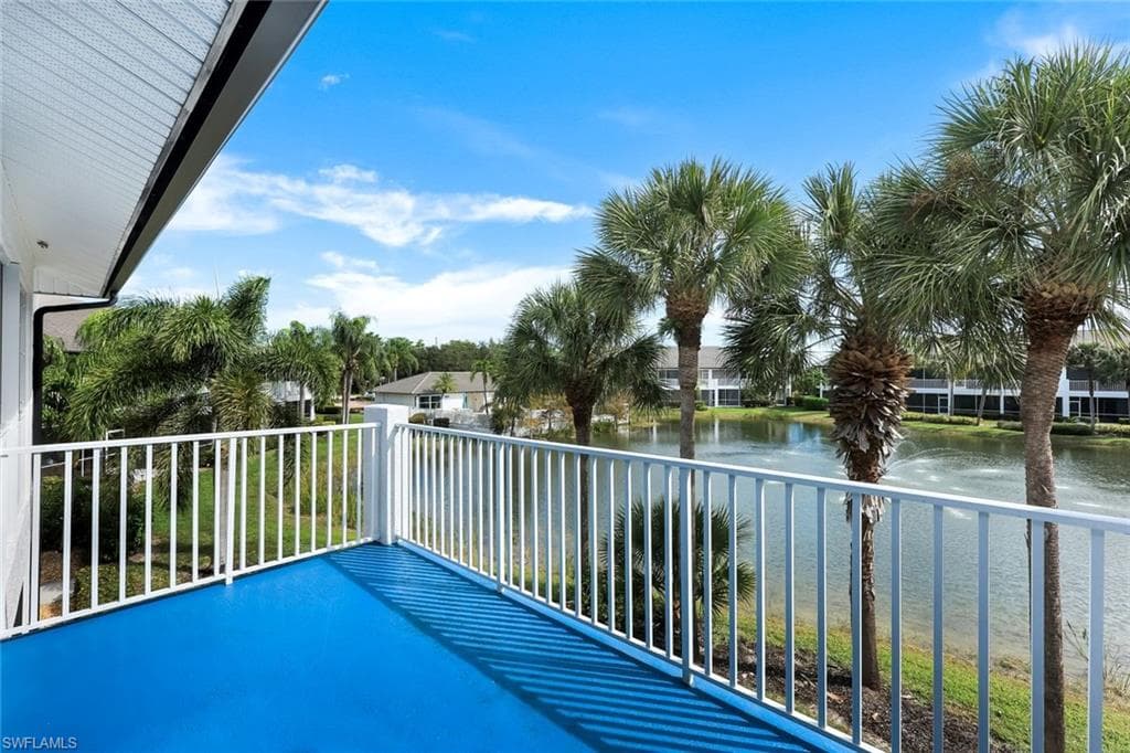 2110 Cay Lagoon DR # 122, NAPLES FL 34109-19