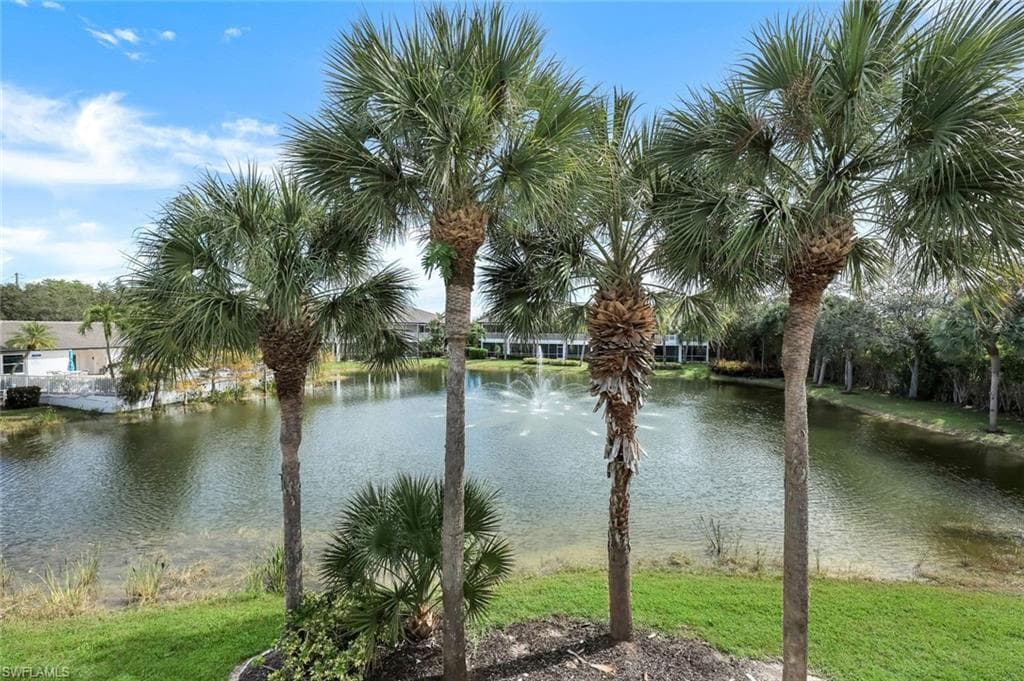 2110 Cay Lagoon DR # 122, NAPLES FL 34109-23