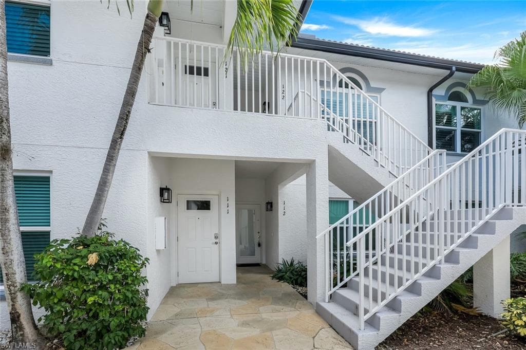 2110 Cay Lagoon DR # 122, NAPLES FL 34109-20