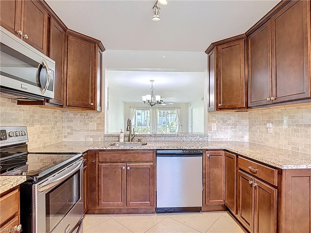 729 Landover CT # 102, NAPLES FL 34104-4