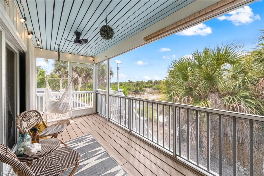 9247 Dimmick DR, SANIBEL FL 33957-16