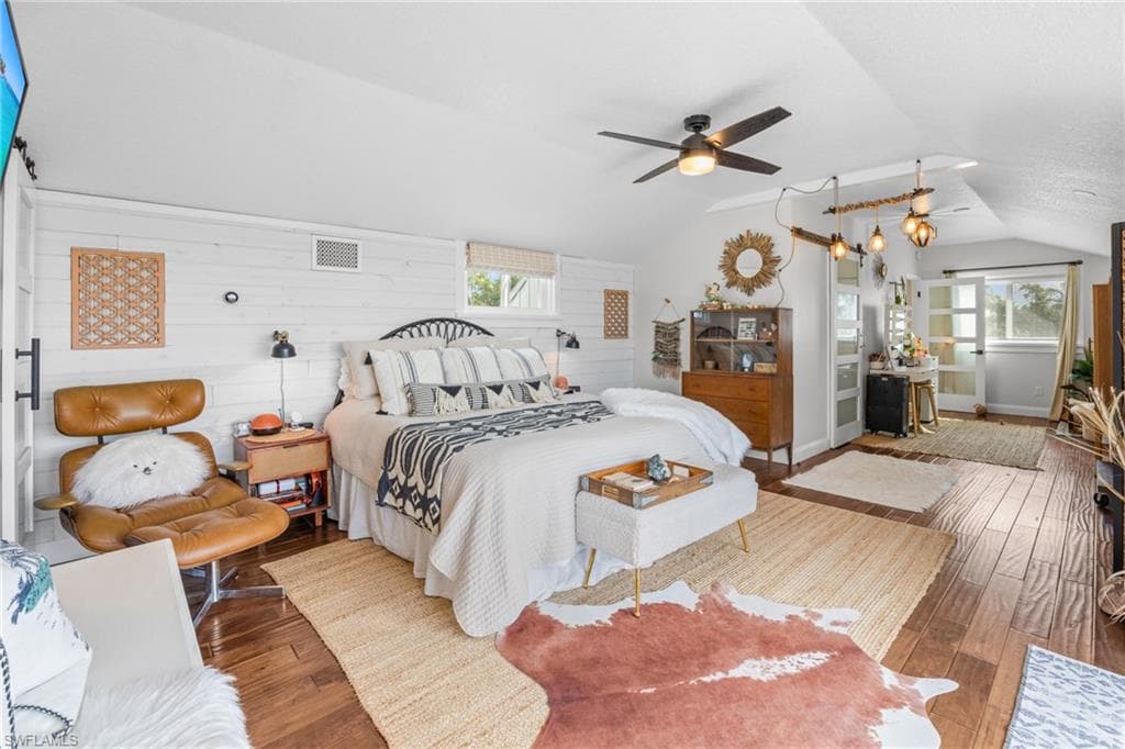 9247 Dimmick DR, SANIBEL FL 33957-27