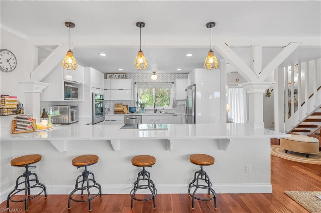 9247 Dimmick DR, SANIBEL FL 33957-8