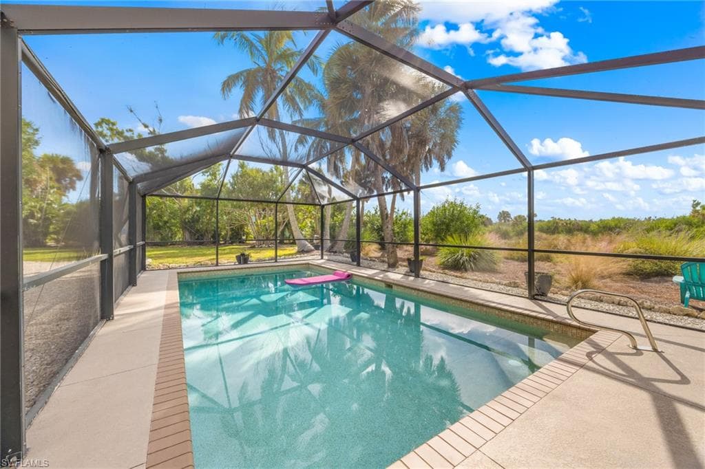 9247 Dimmick DR, SANIBEL FL 33957-37