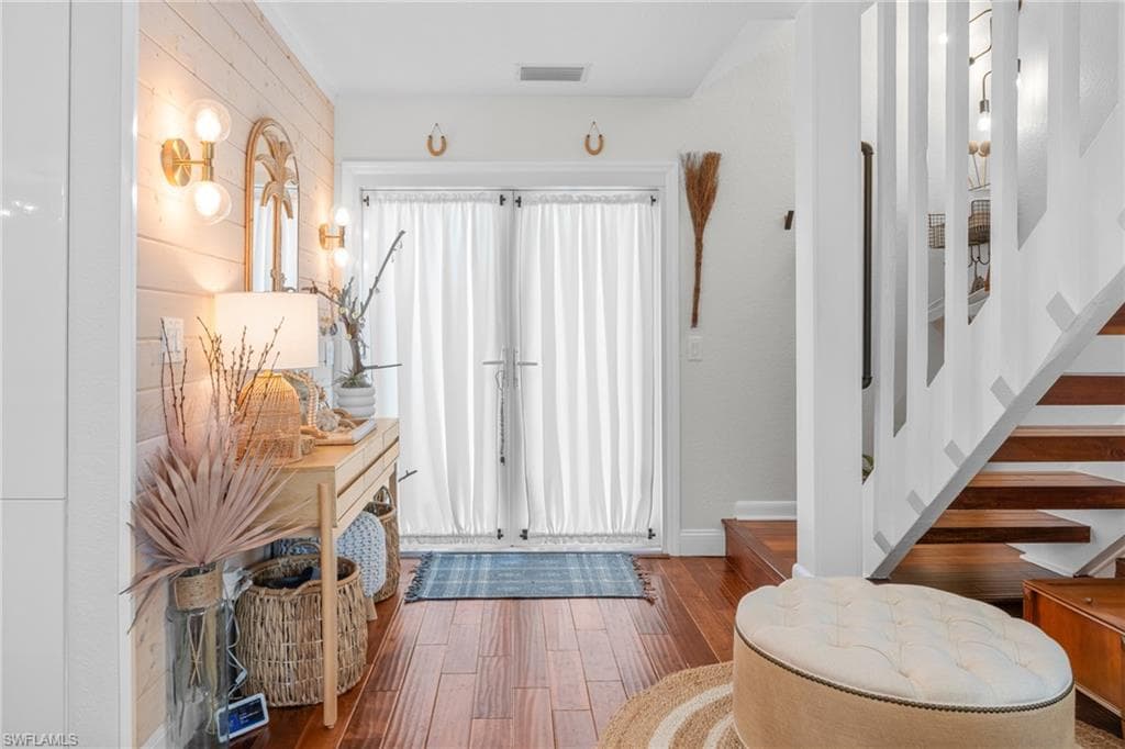 9247 Dimmick DR, SANIBEL FL 33957-3