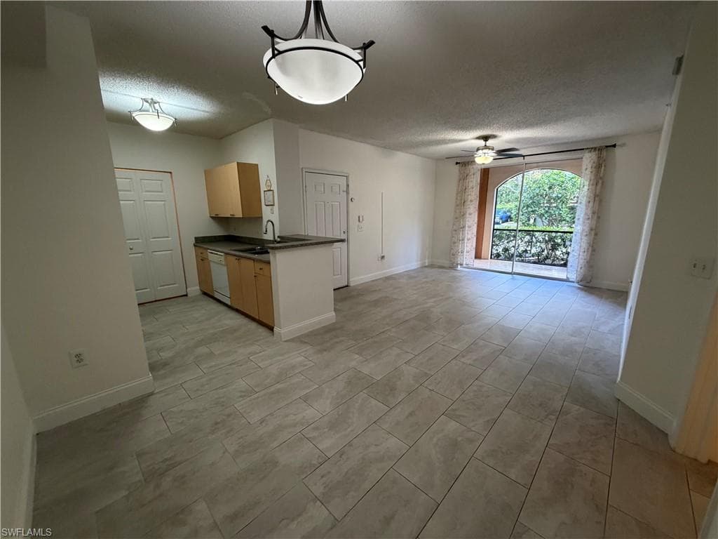 1210 Reserve WAY # 107, NAPLES FL 34105-3