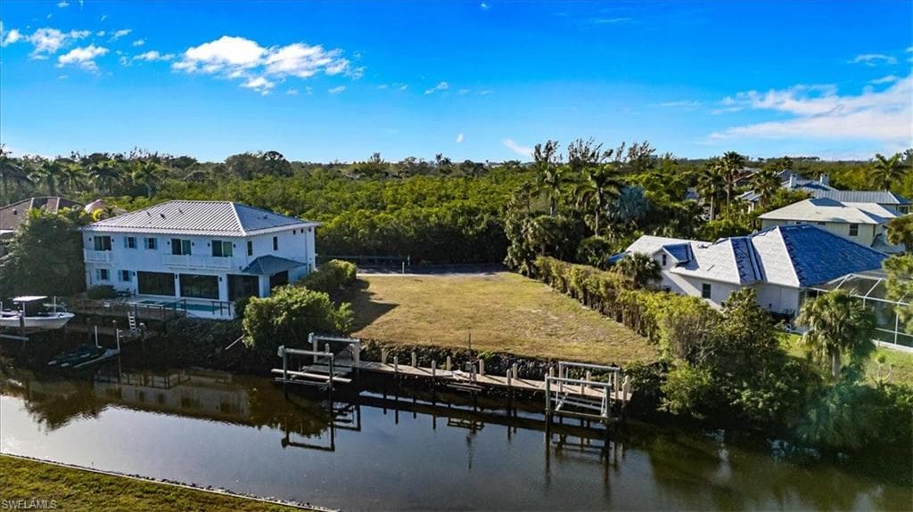 1895 Gordon River LN, NAPLES FL 34104-5