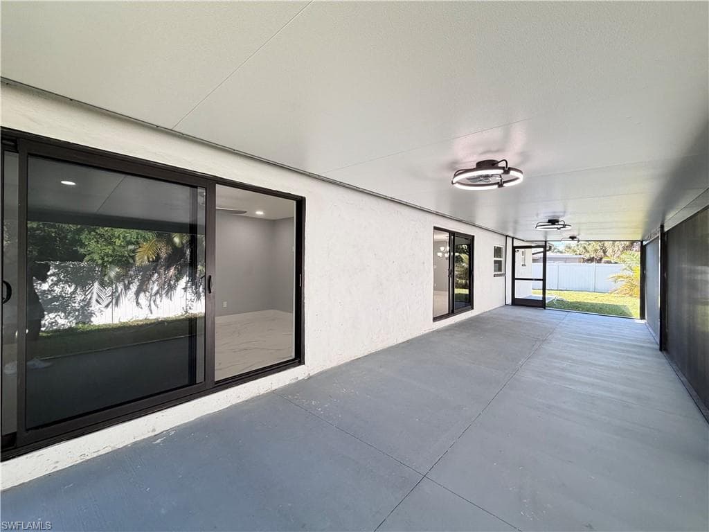 959 N Town And River DR, FORT MYERS FL 33919-25