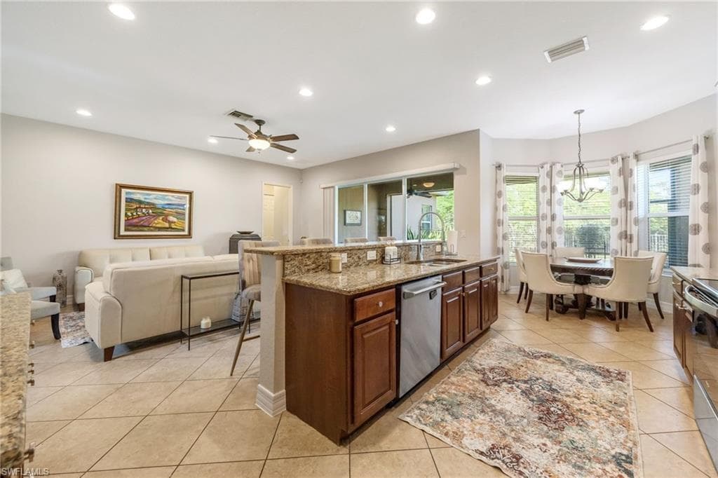 10117 Silver Maple CT, FORT MYERS FL 33913-1