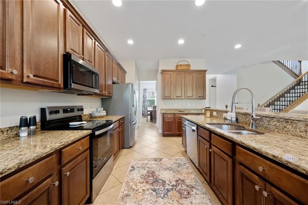 10117 Silver Maple CT, FORT MYERS FL 33913-12