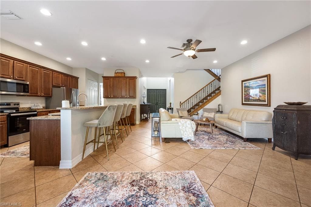 10117 Silver Maple CT, FORT MYERS FL 33913-9