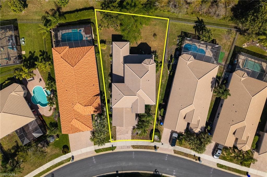 10117 Silver Maple CT, FORT MYERS FL 33913-34