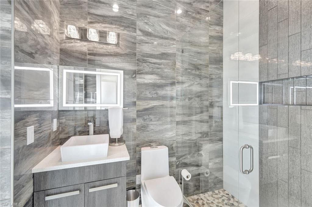 1110 Lenox CT, CAPE CORAL FL 33904-25