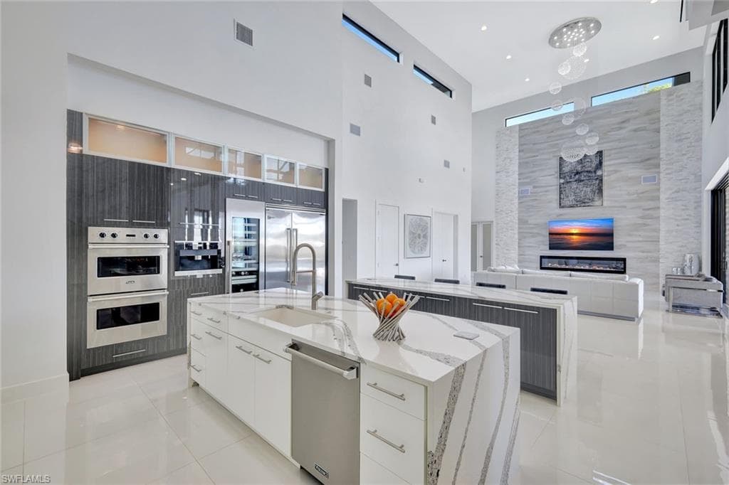 1110 Lenox CT, CAPE CORAL FL 33904-10