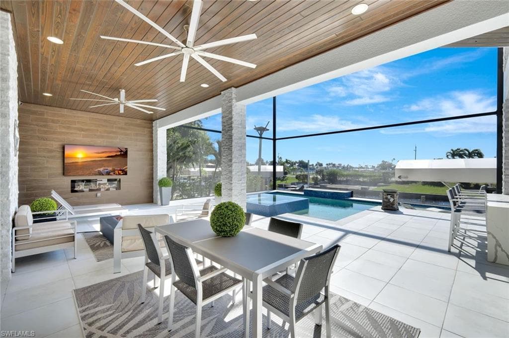 1110 Lenox CT, CAPE CORAL FL 33904-30