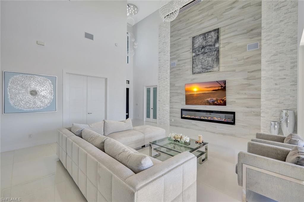 1110 Lenox CT, CAPE CORAL FL 33904-7