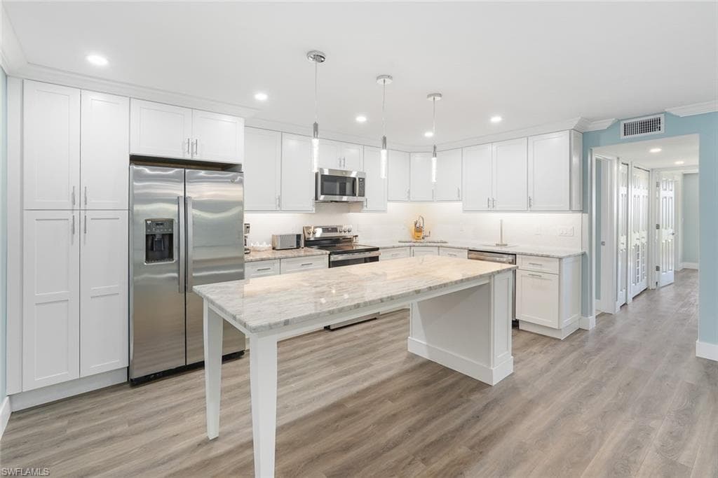 845 E Gulf DR # 111, SANIBEL FL 33957-12