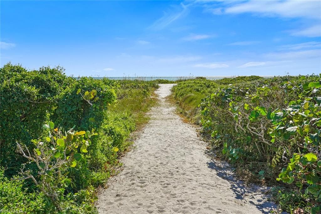 845 E Gulf DR # 111, SANIBEL FL 33957-35