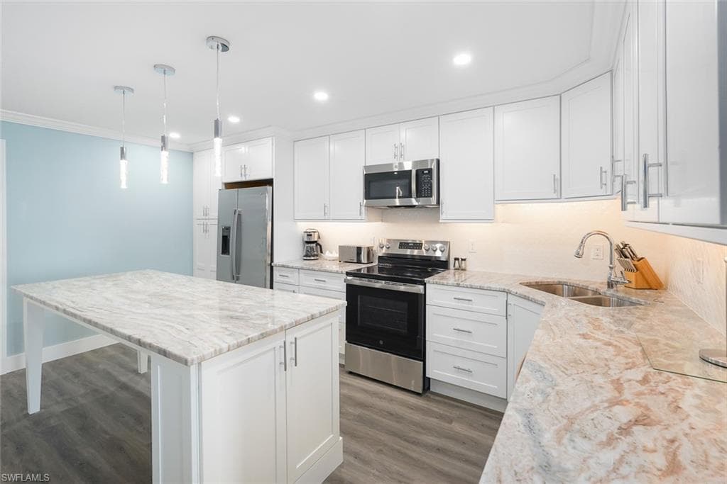 845 E Gulf DR # 111, SANIBEL FL 33957-14