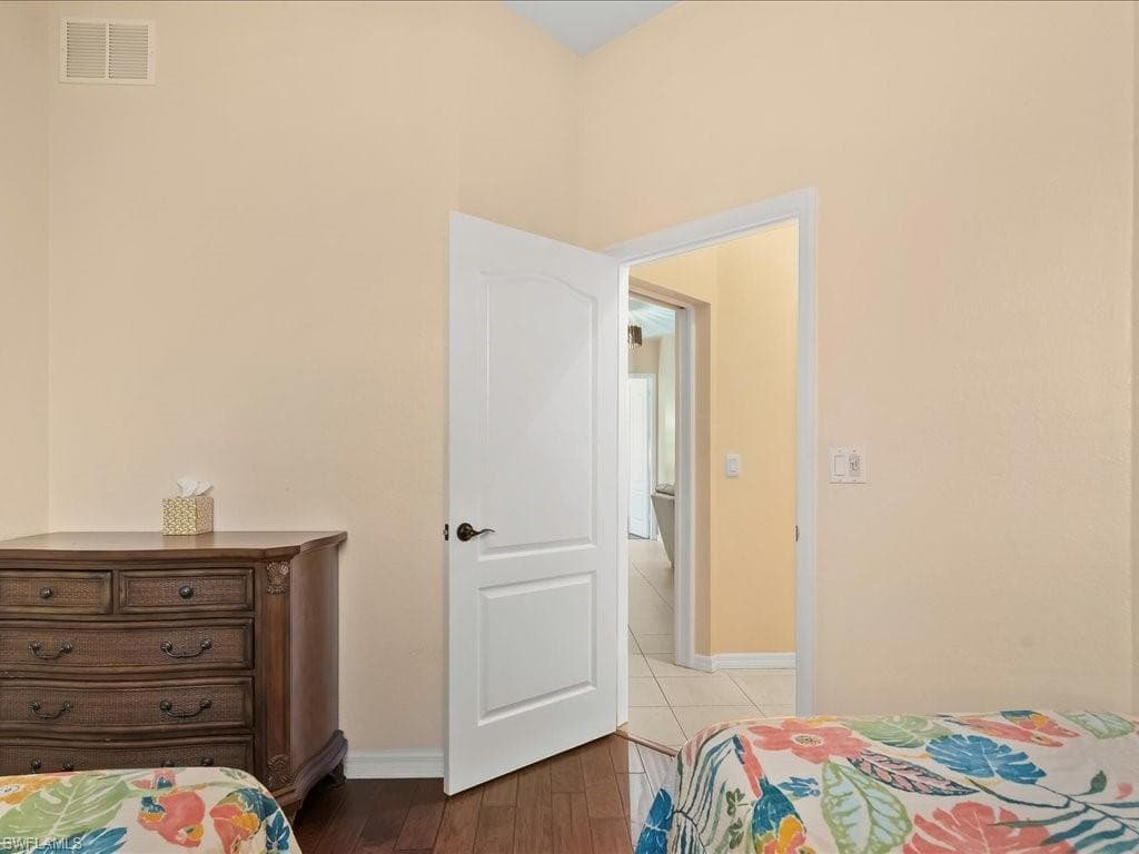 1309 Briarwood CT, NAPLES FL 34104-34