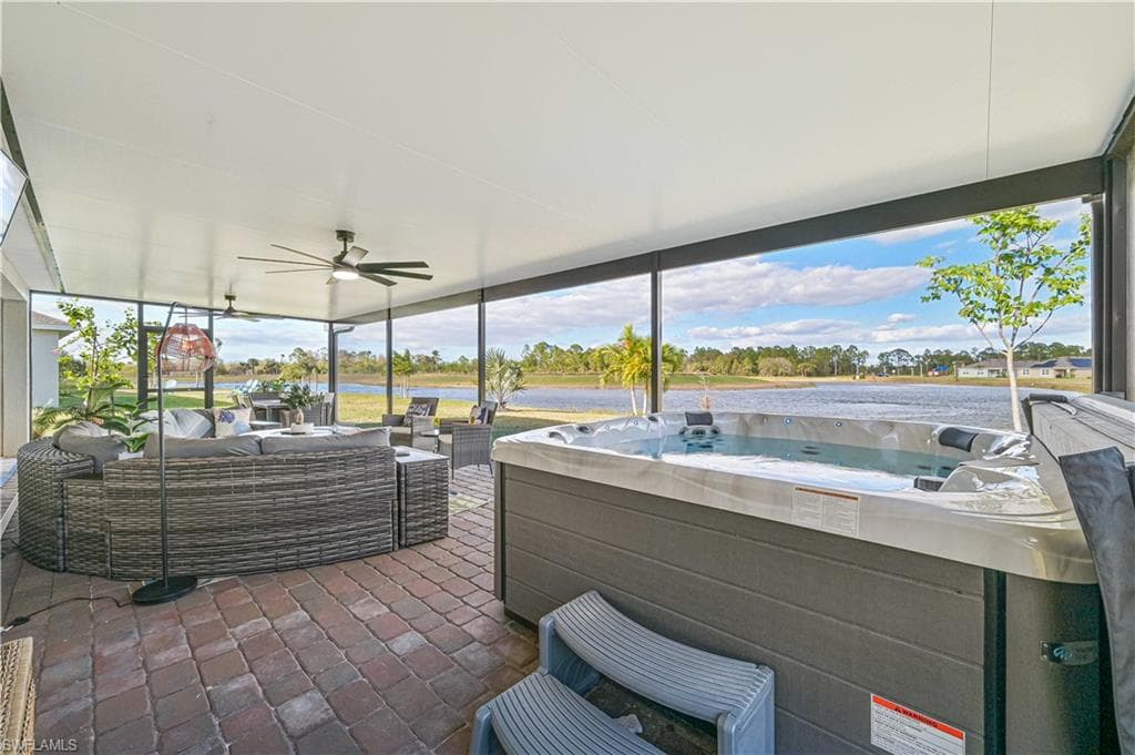 8908 Cascade Price CIR, NORTH FORT MYERS FL 33917-6