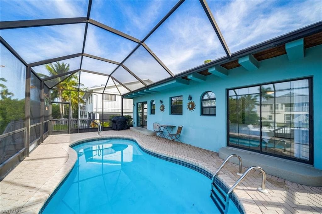 1283 Grand Canal DR, NAPLES FL 34110-16