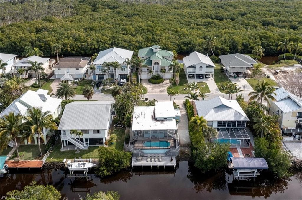 1283 Grand Canal DR, NAPLES FL 34110-31