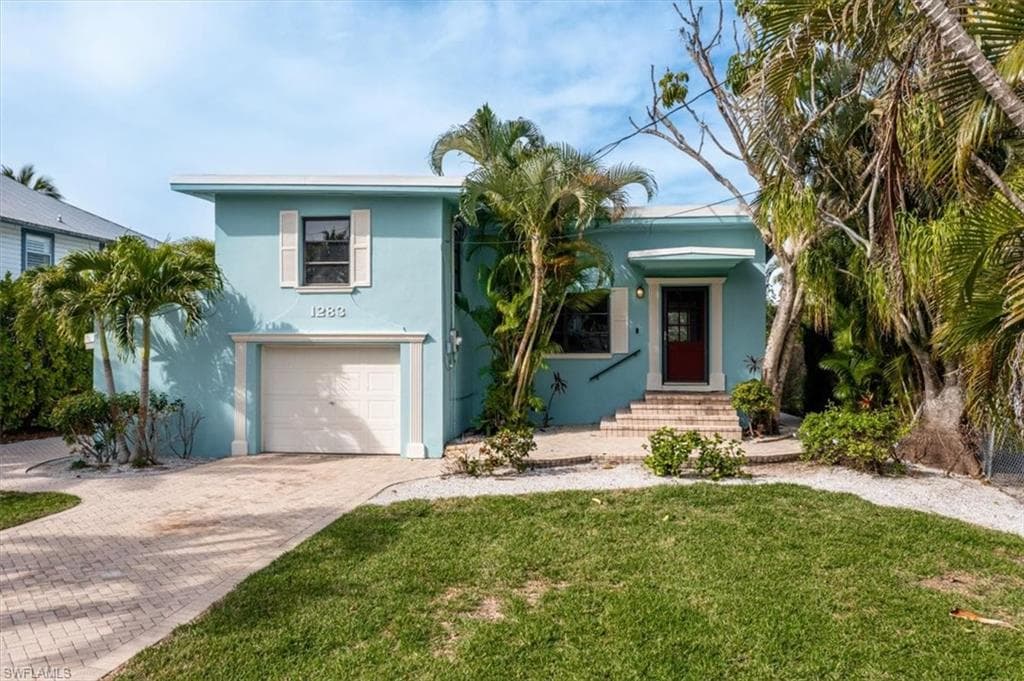 1283 Grand Canal DR, NAPLES FL 34110-27