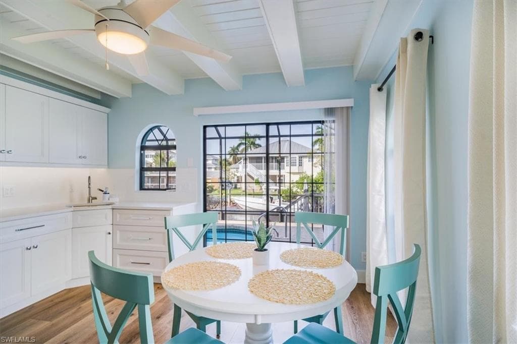 1283 Grand Canal DR, NAPLES FL 34110-8