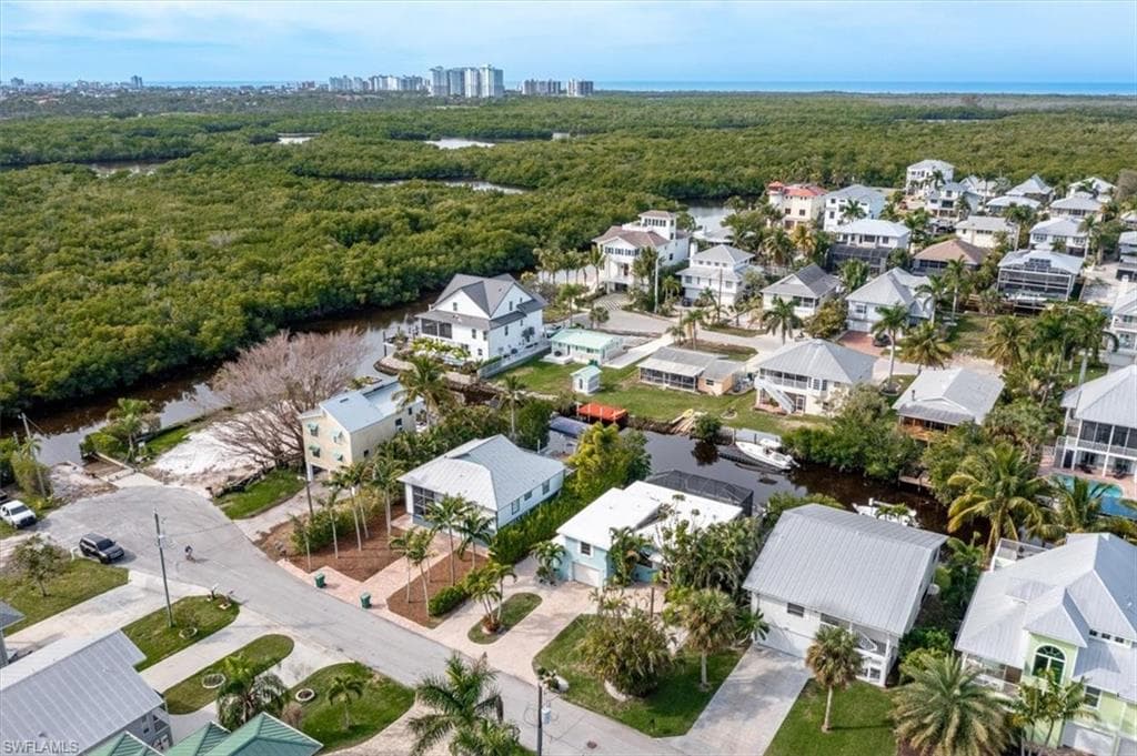 1283 Grand Canal DR, NAPLES FL 34110-30