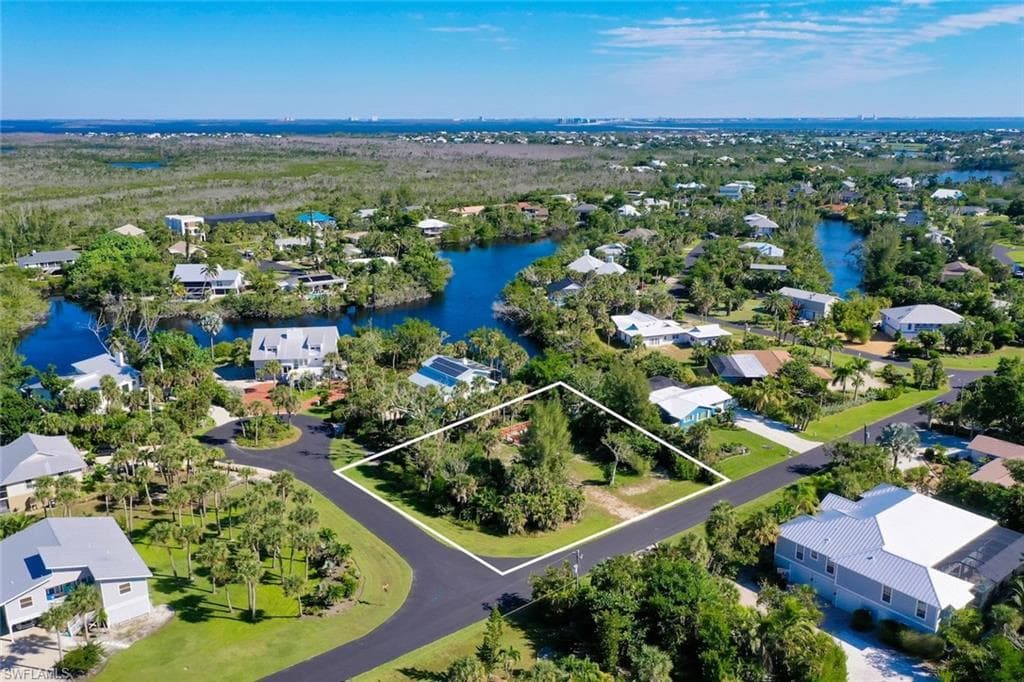 1653 Bunting LN, SANIBEL FL 33957-4