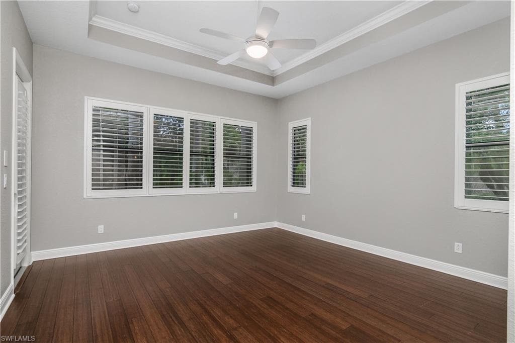1558 Serrano CIR, NAPLES FL 34105-12