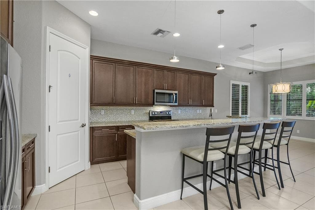 1558 Serrano CIR, NAPLES FL 34105-6