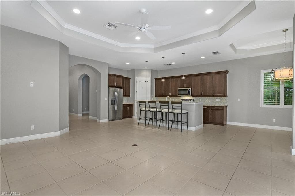1558 Serrano CIR, NAPLES FL 34105-4