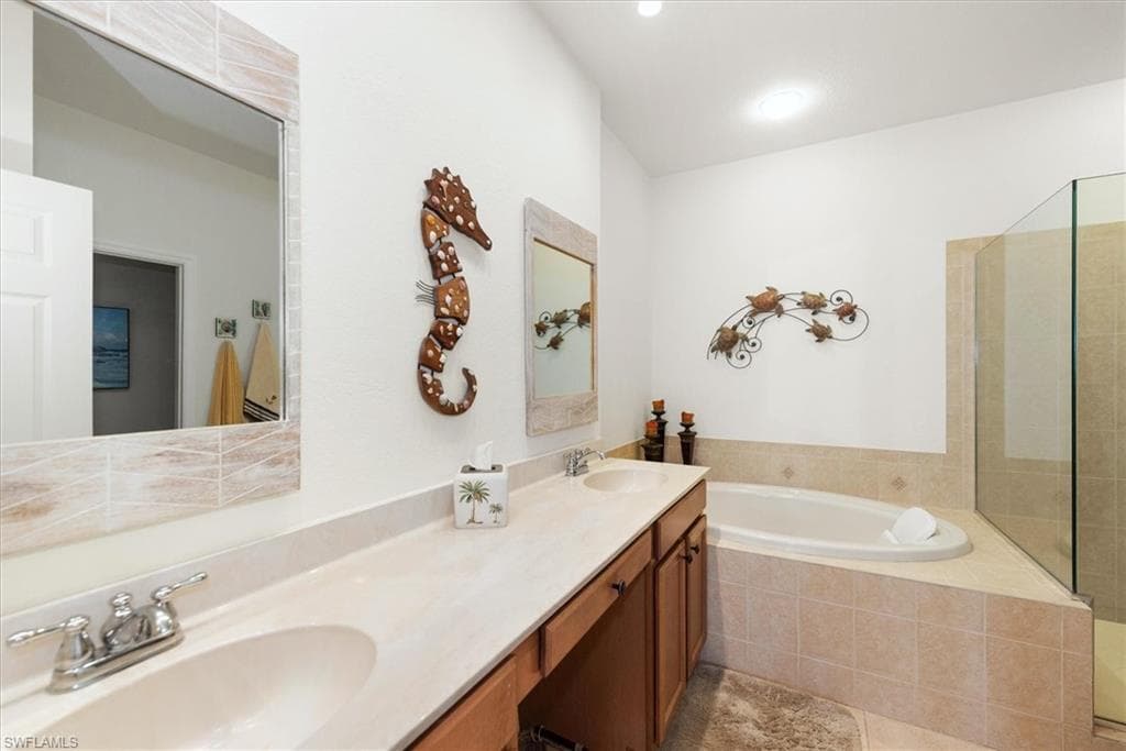 14831 Reflection Key CIR # 1721, FORT MYERS FL 33907-20