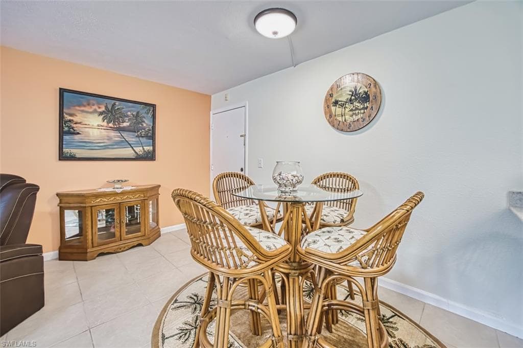 2300 Aaron ST # 106, PORT CHARLOTTE FL 33952-12