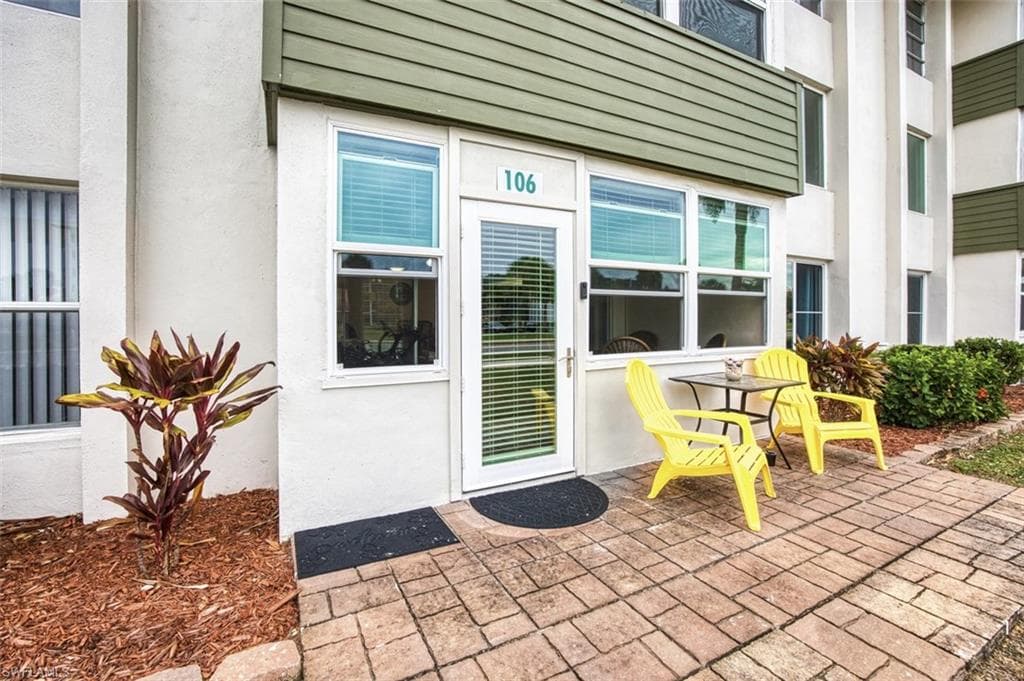 2300 Aaron ST # 106, PORT CHARLOTTE FL 33952-18