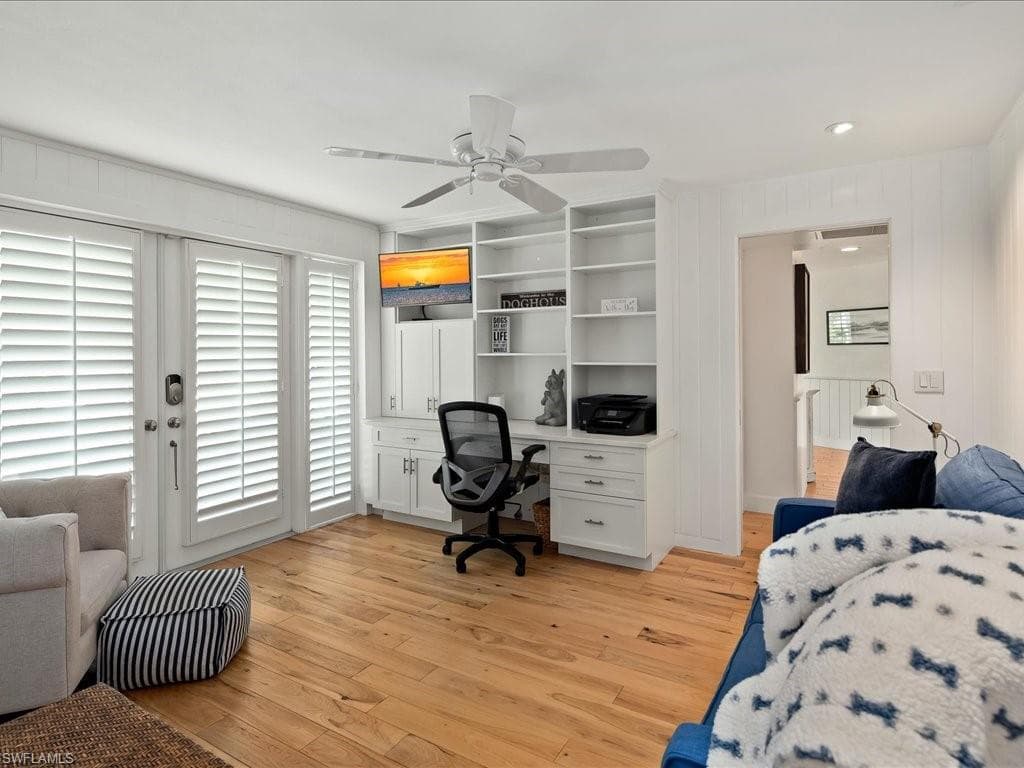 436 Golfview DR, NAPLES FL 34110-26