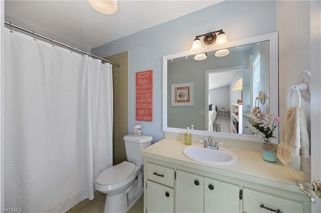111 7th ST, NAPLES FL 34113-16
