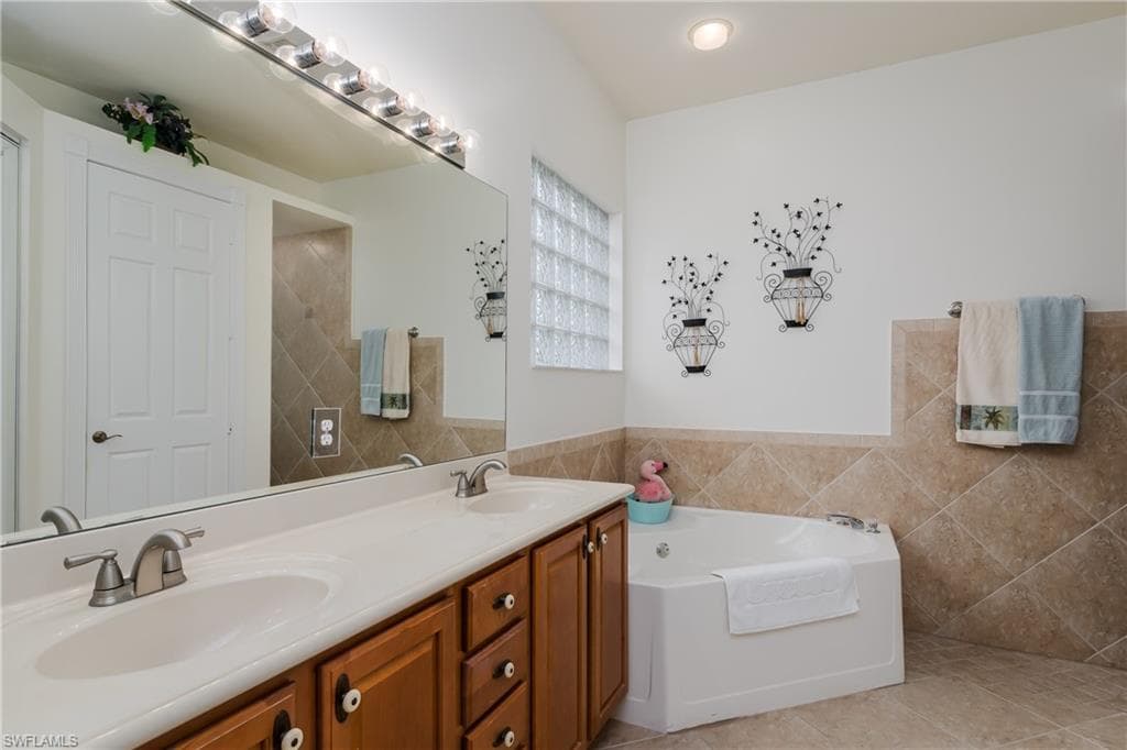 28363 Hidden Lake DR, BONITA SPRINGS FL 34134-13