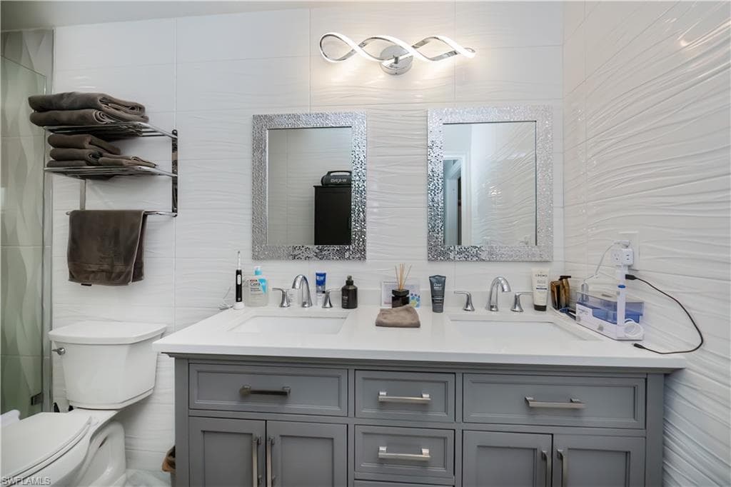 8513 Bernwood Cove LOOP # 212, FORT MYERS FL 33966-17