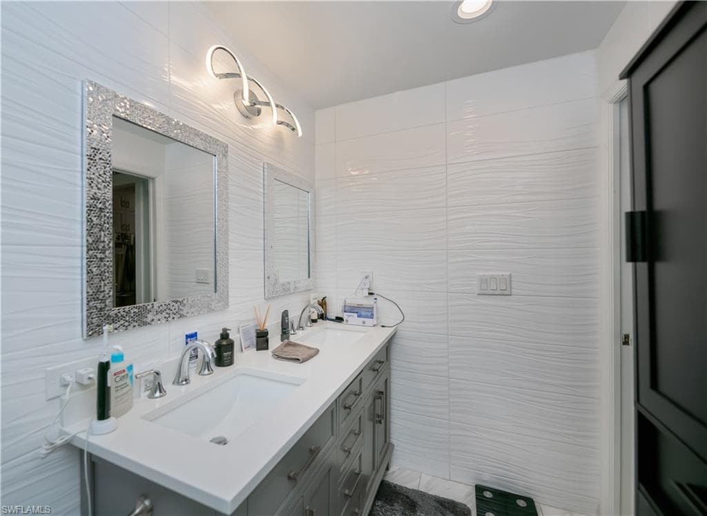 8513 Bernwood Cove LOOP # 212, FORT MYERS FL 33966-20