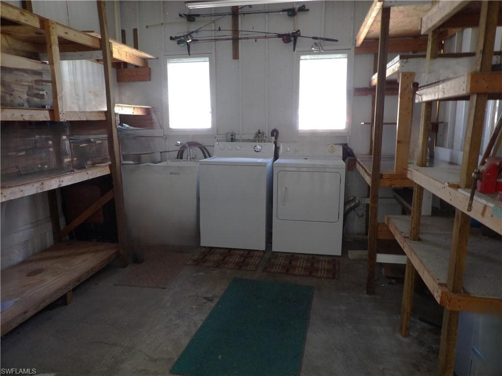 247 SHRUB LN N, NORTH FORT MYERS FL 33917-15