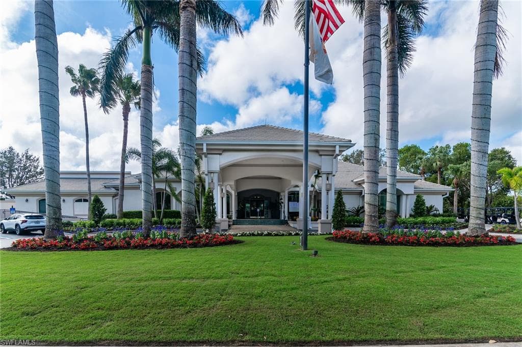 2925 Cypress Trace CIR # 203, NAPLES FL 34119-35