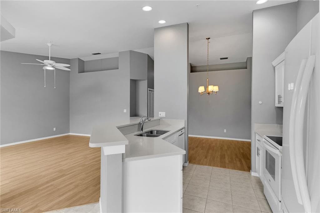 2925 Cypress Trace CIR # 203, NAPLES FL 34119-8