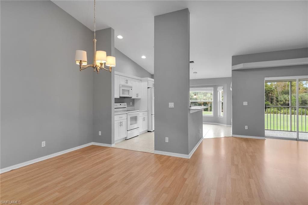 2925 Cypress Trace CIR # 203, NAPLES FL 34119-9